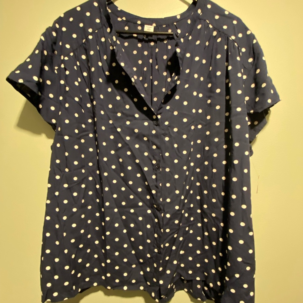NWT Old Navy polka dot blouse